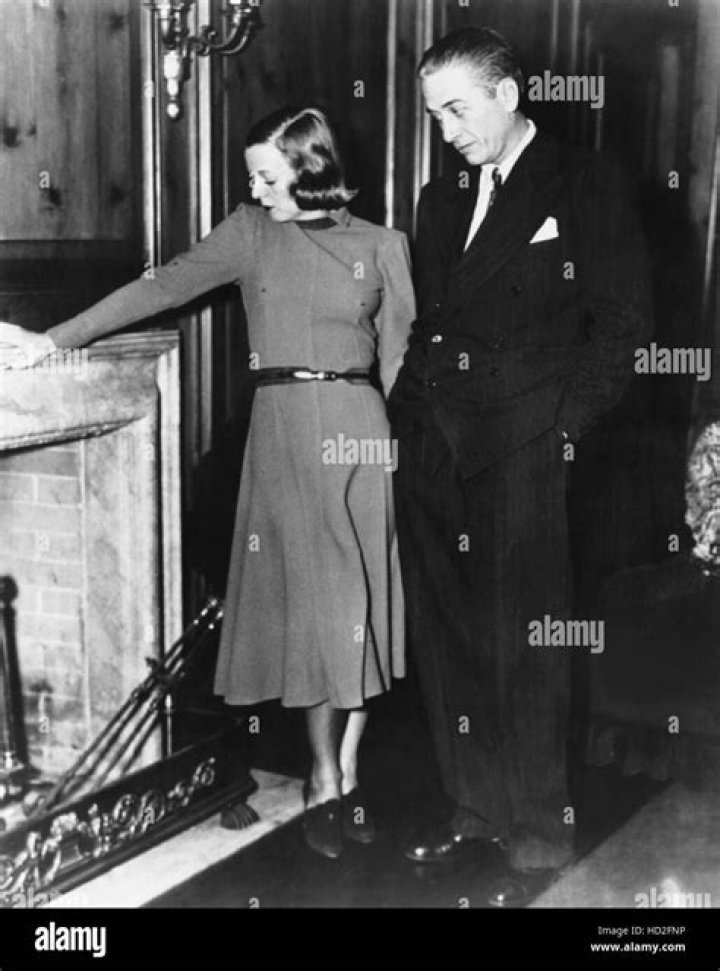 Margaret Sullavan Biography, Age, Height, Husband, Net Worth, Family |